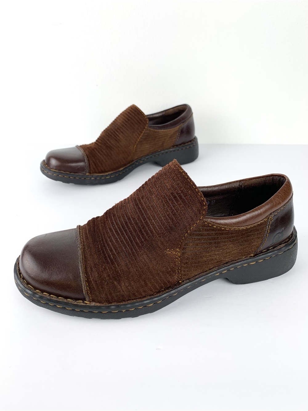 Vintage Born corduroy and leather slip on shoes brown 90s women’s size 7